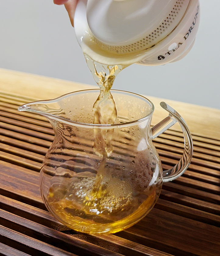 Grab & Pour Gai Wan